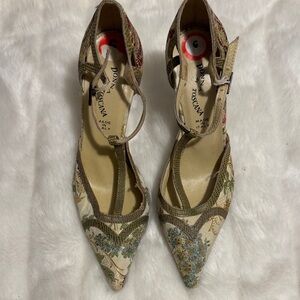 Vintage Donna Di Toscana Floral Pointed-Toe Ankle-Strap Heels